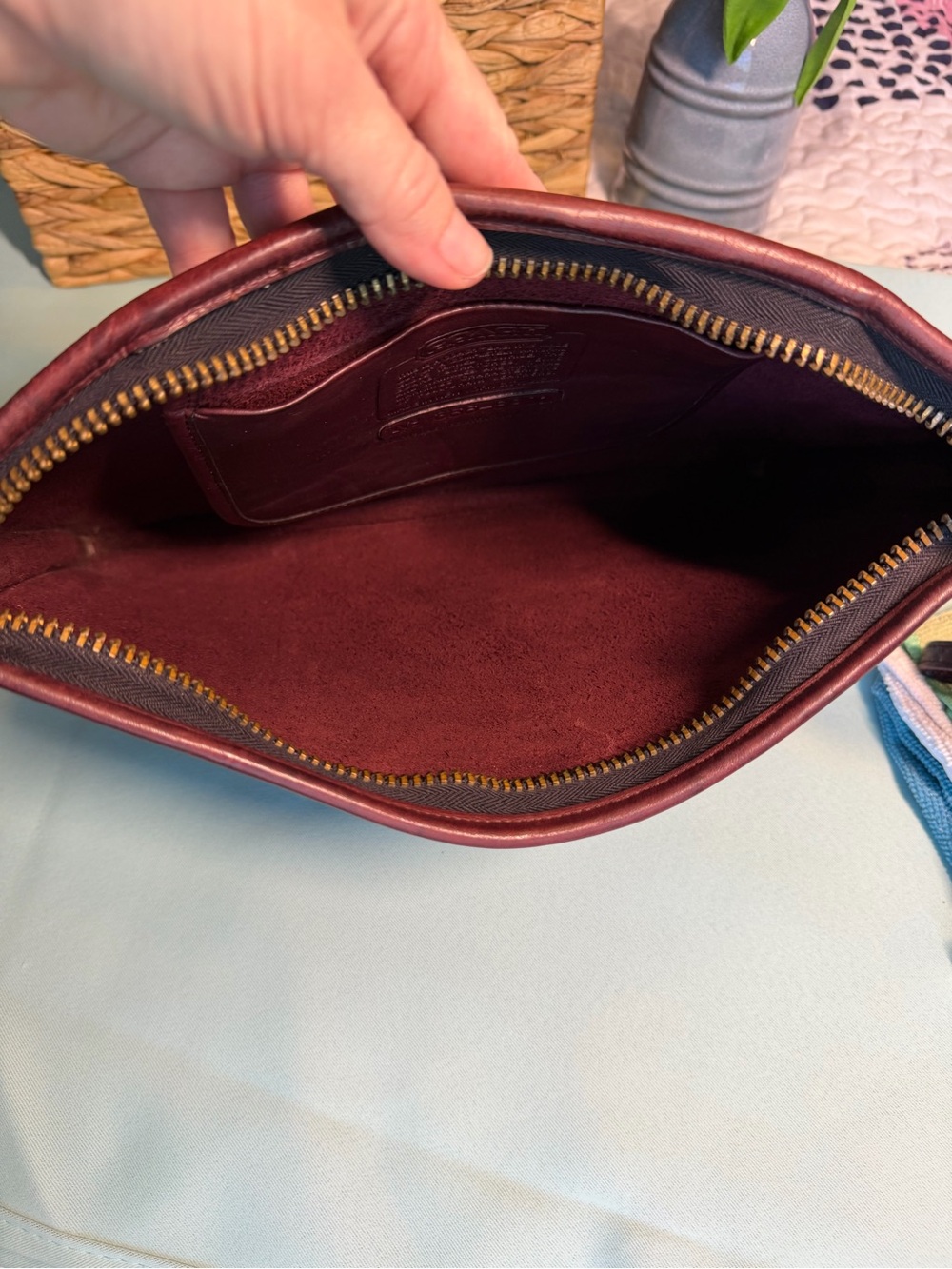 Vintage 70s COACH NYC Large Slim Clutch Portfolio, Burgandy 9555 w/Wrist Strap - Picture 12 of 15